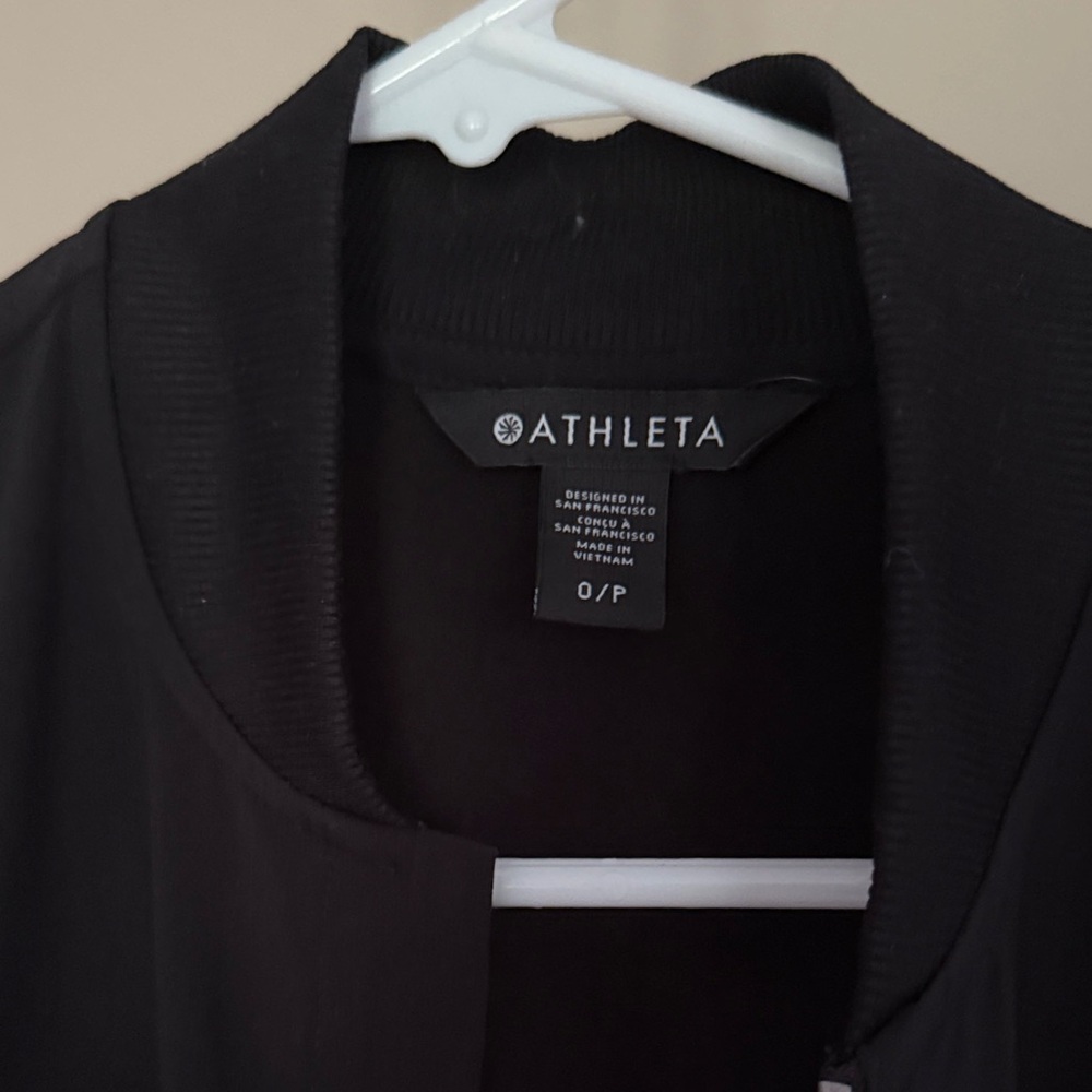 Athleta Classic Black sleeveless jumper